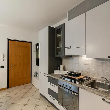 Appartamento Cantu-como Wifi, Design & Relax *